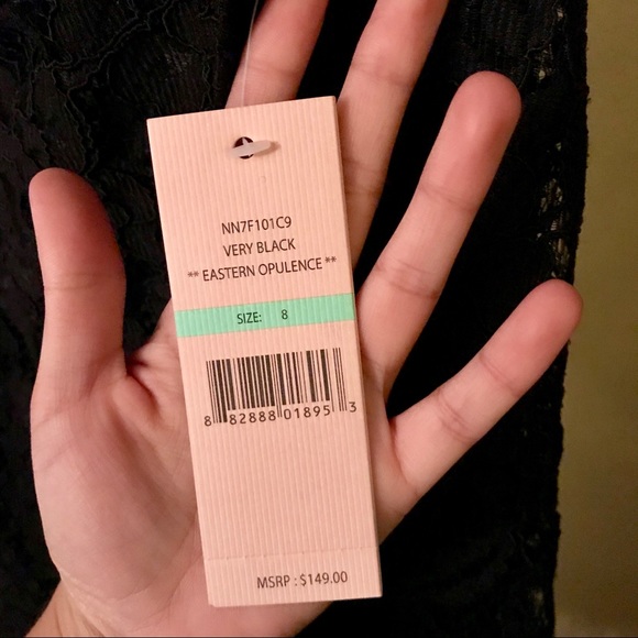 Black Lace One Shouldered Cape Cocktail Dress!🖤. - Picture 3 of 8